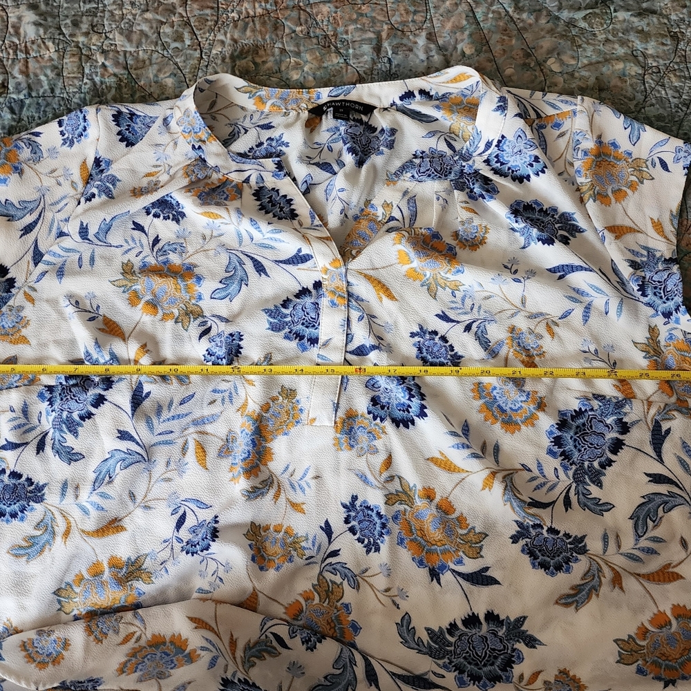 41 Hawthorn Plus Size Floral Print Women's Blouce - Picture 2 of 7